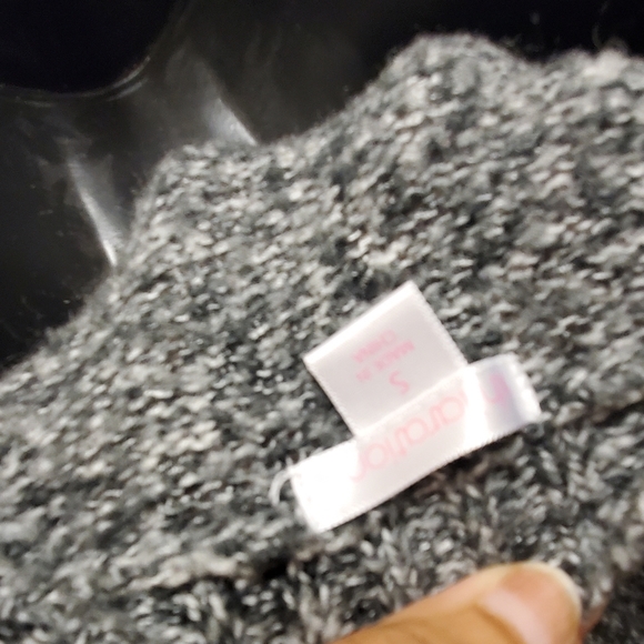 Exhilaration grey vneck sweater vest size small - Picture 3 of 11